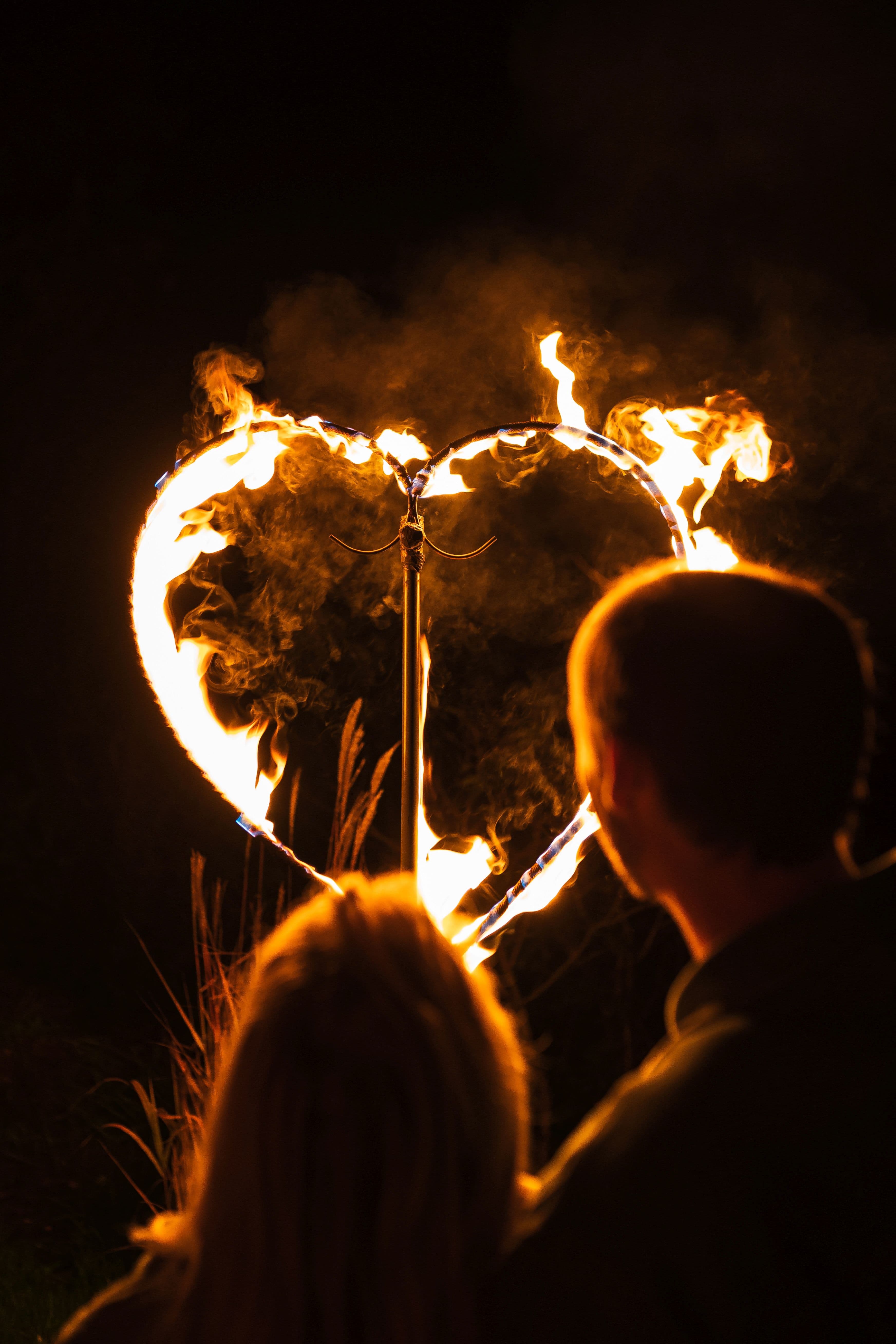 Galeriebild für Feuershow – Tanz mit dem Feuer
