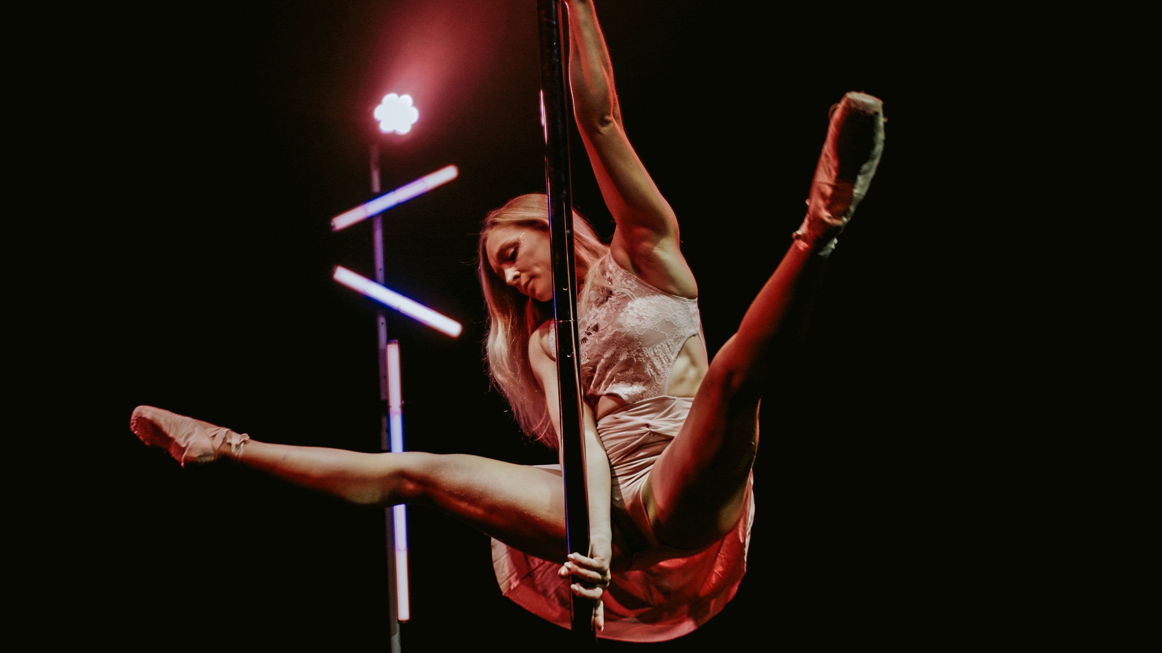 Galeriebild für Invicta – Pole Dance Show