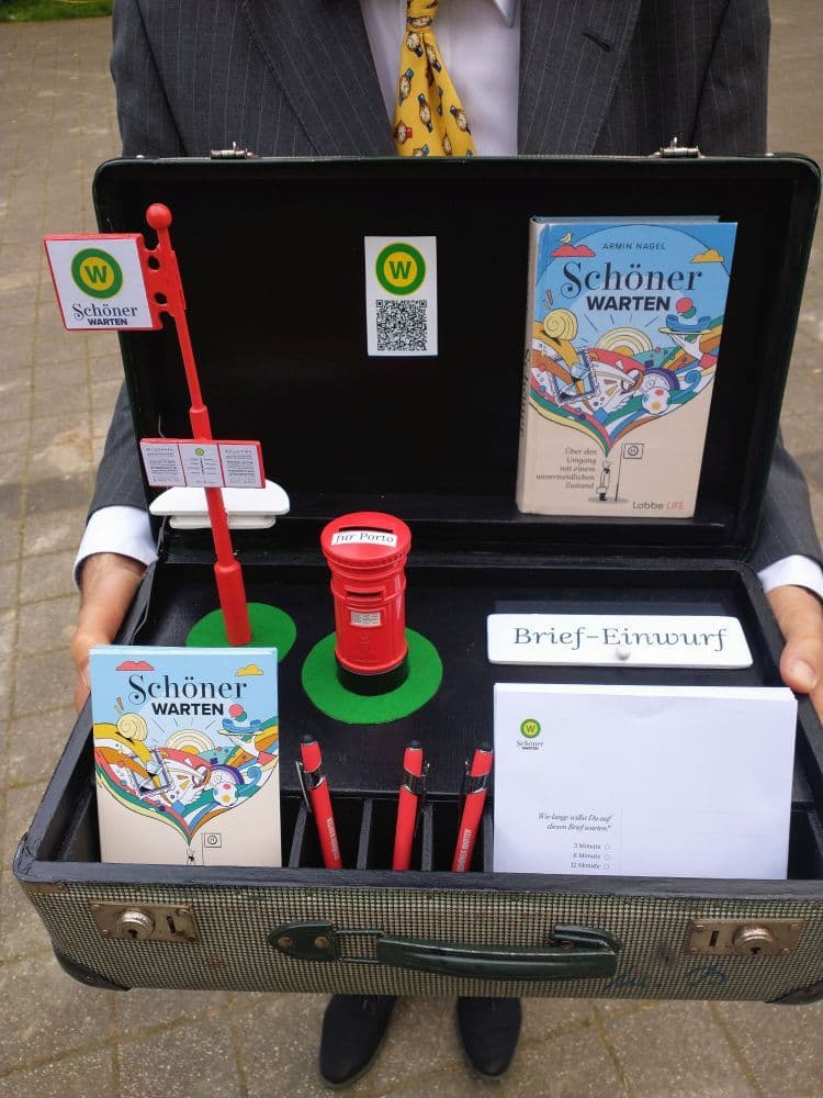 Galeriebild für Schöner Warten - Die Haltestelle