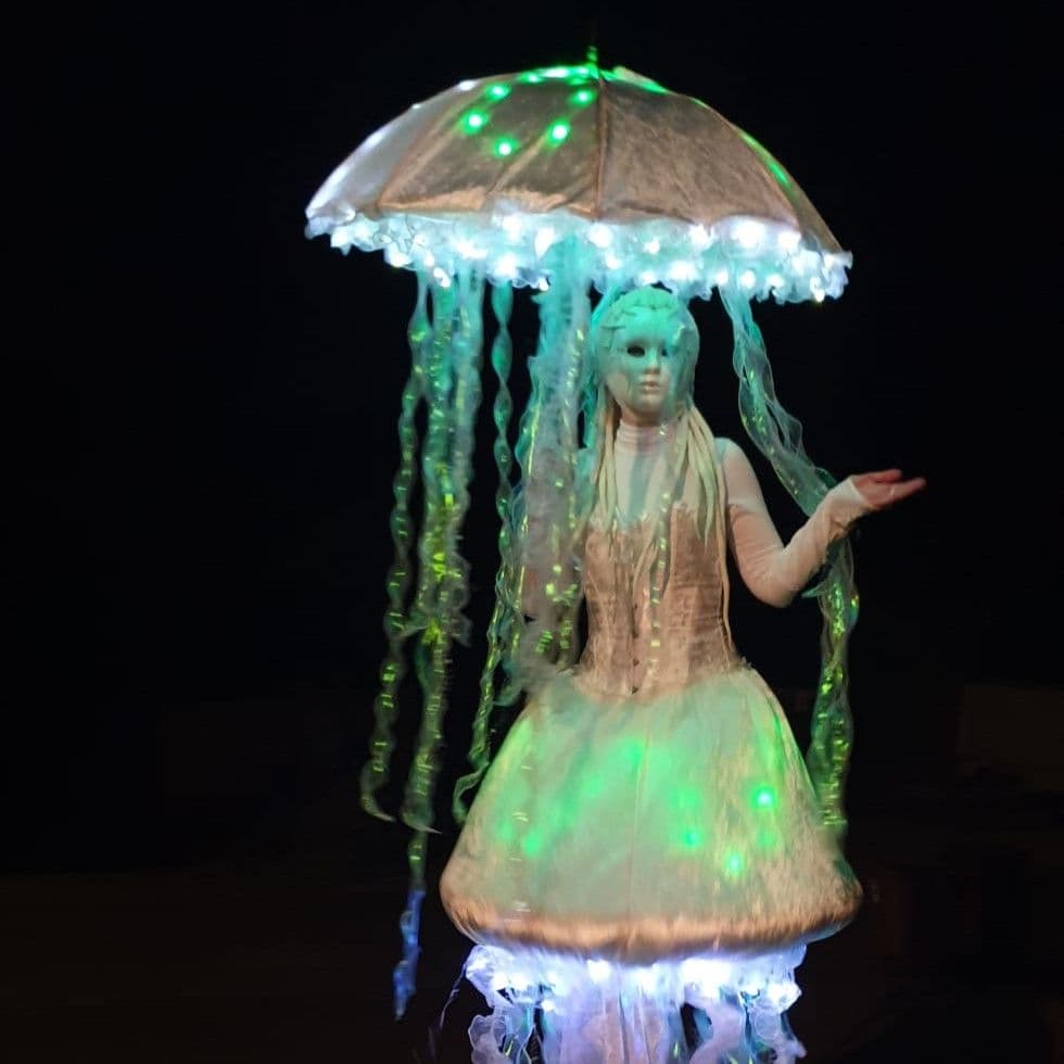 JUXARTproduction LED Walk Acts