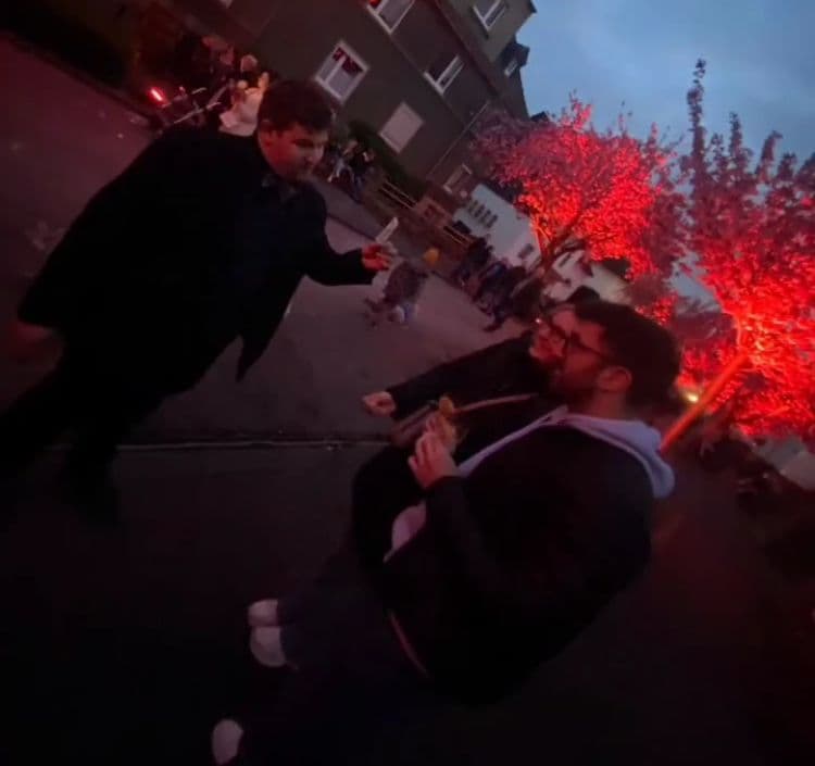 Galeriebild für Fire & Magic Walk Act