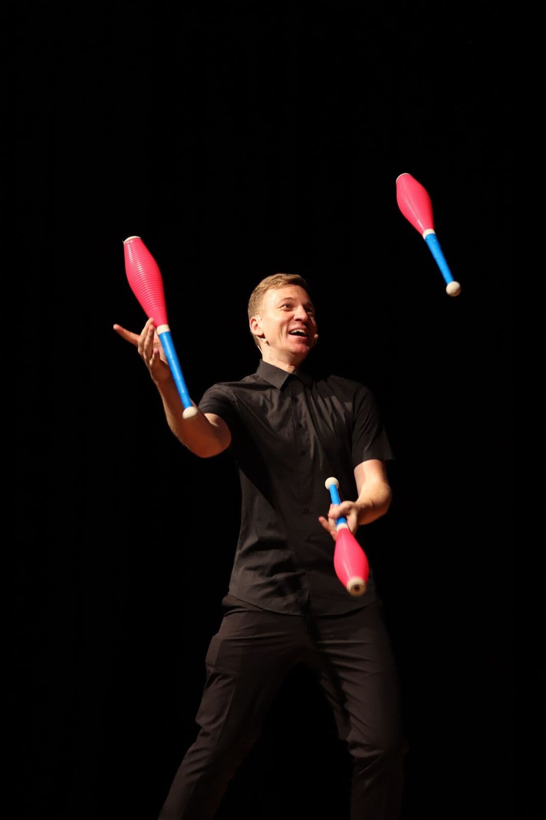 Galeriebild für World Record Juggling Act