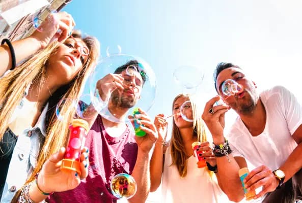 GoForArtists: Künstler:innen buchen ohne Umwege – für Firmenfeiern, Stadtfeste und private Events